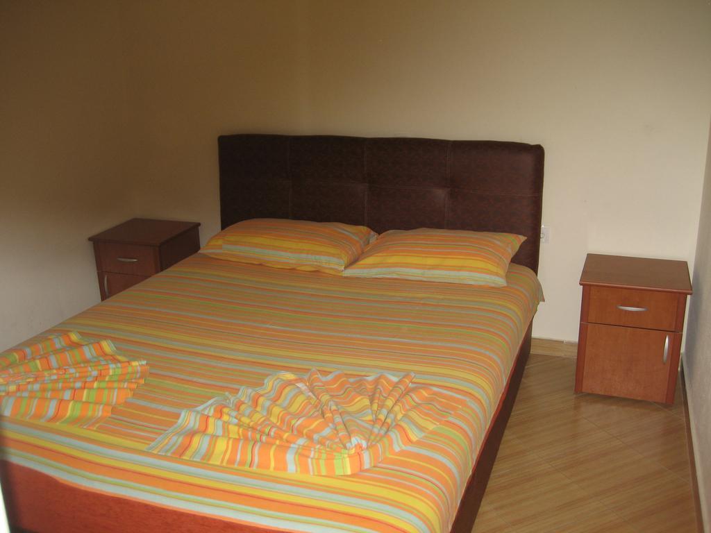 Guest House Vila Mimoza Улцин Екстериор снимка