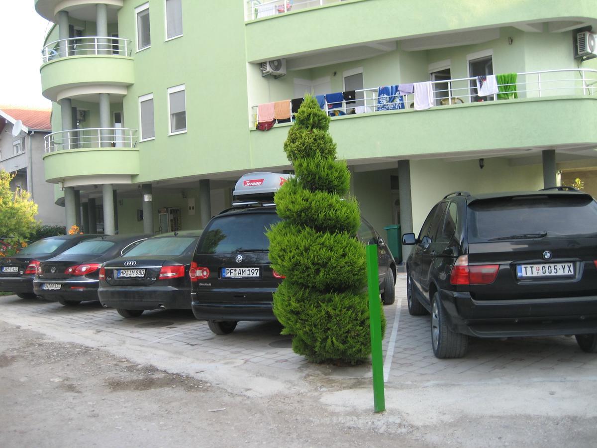 Guest House Vila Mimoza Улцин Екстериор снимка