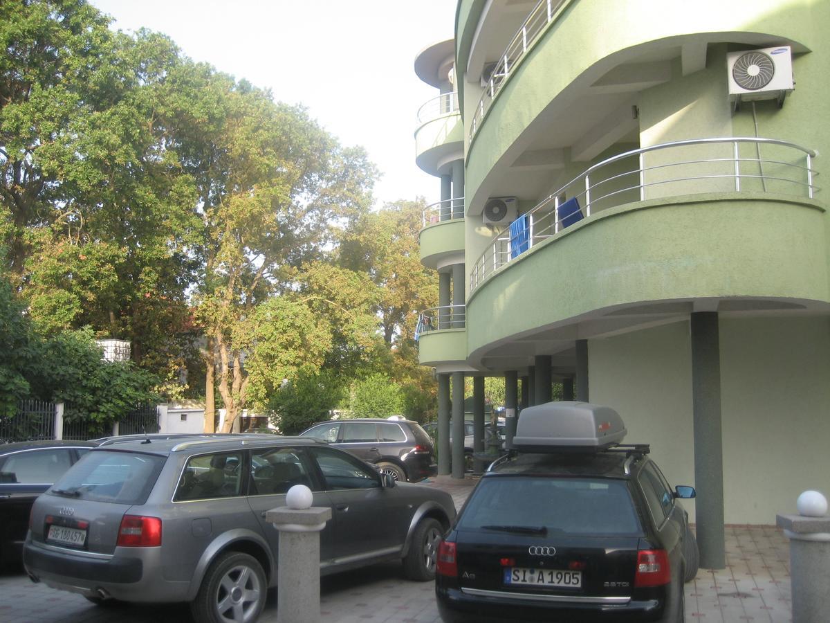 Guest House Vila Mimoza Улцин Екстериор снимка