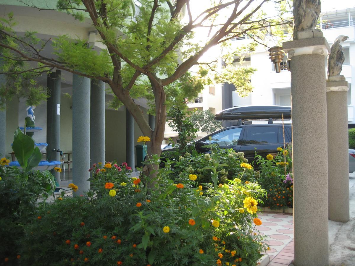 Guest House Vila Mimoza Улцин Екстериор снимка